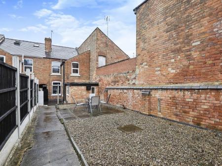 4 bedroom Terraced House to let in Ward Street, Derby, DE22
