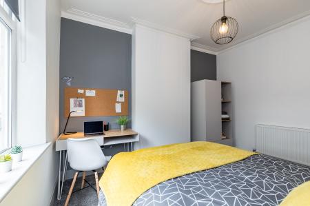 4 bedroom Semi-detached house to let in Stepping Lane, Derby, DE1