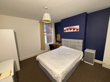 4 bedroom Terraced House for sale in Windmill Hill Lane, Derby, DE22