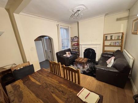 4 bedroom Terraced House for sale in Windmill Hill Lane, Derby, DE22