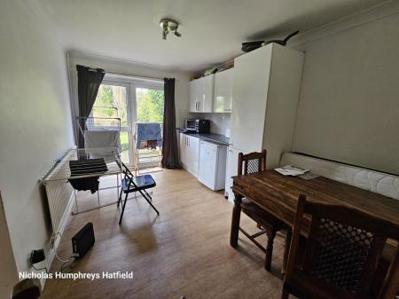 1 bedroom Property to let in Stockbreach Close