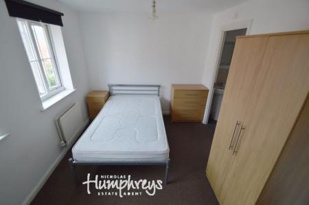 5 bedroom Property to let in Dragon Road