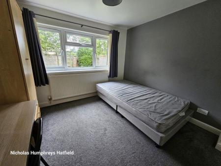 4 bedroom Property to let in Willow Way