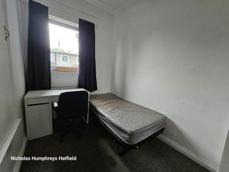 4 bedroom Property to let in Willow Way