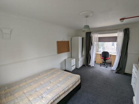 2 bedroom Property to let in Northdown Road