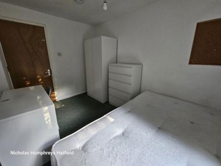 4 bedroom Property to let in Indells