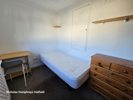 4 bedroom Property to let in Indells