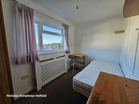 4 bedroom Property to let in Indells