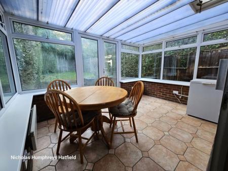 4 bedroom Property to let in Indells