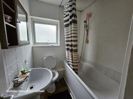 4 bedroom Property to let in Woods Avenue