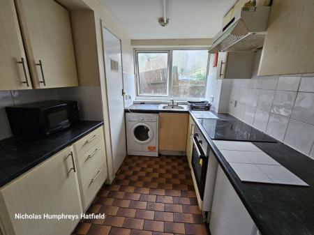 4 bedroom Property to let in Woods Avenue