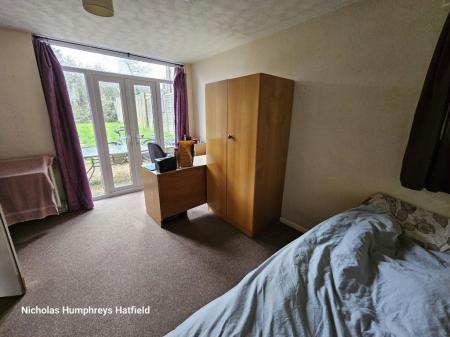 4 bedroom Property to let in Woods Avenue