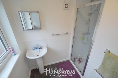 4 bedroom Property to let in Kestrel Green