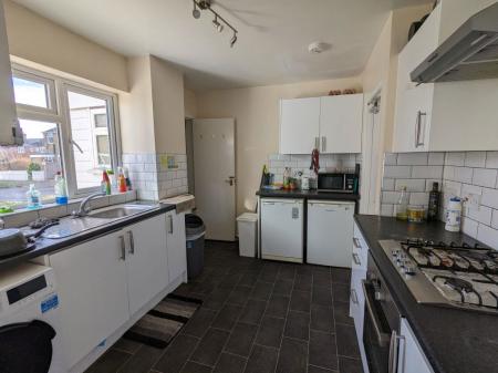 4 bedroom Property to let in Kestrel Green