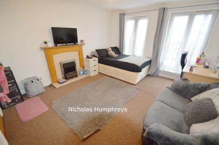 5 bedroom Property to let in Cunningham Avenue