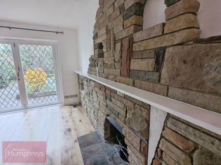 3 bedroom Property to let in Sycamore Avenue