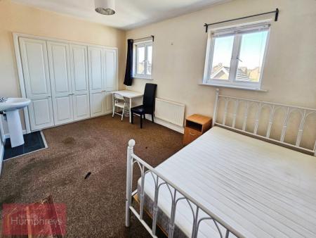 6 bedroom Property to let in Mosquito Way