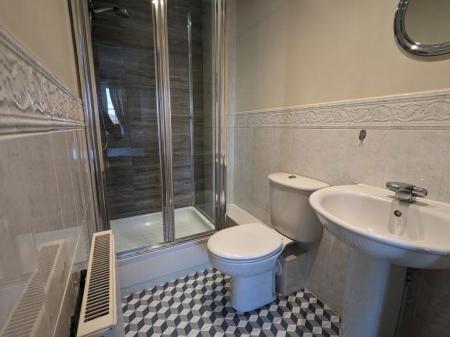 5 bedroom Property to let in Tiger Moth Way