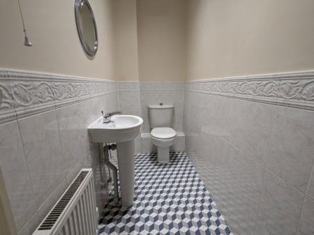 5 bedroom Property to let in Tiger Moth Way