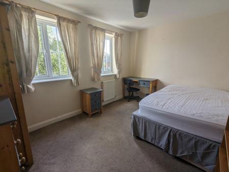 5 bedroom Property to let in Tiger Moth Way