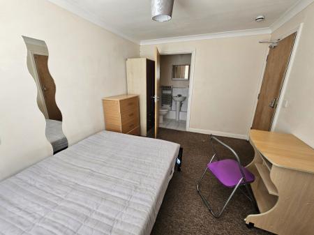 5 bedroom Property to let in Cunningham Avenue