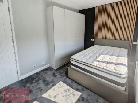 1 bedroom Property to let in Windmill Road, Hemel Hempsted, HP2 4BT