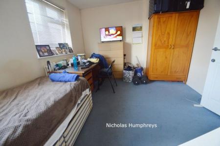 5 bedroom Property to let in Garden Avenue