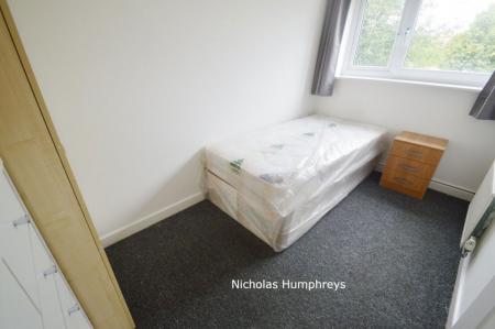 5 bedroom Property to let in Aviation Avenue