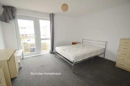 5 bedroom Property to let in Aviation Avenue