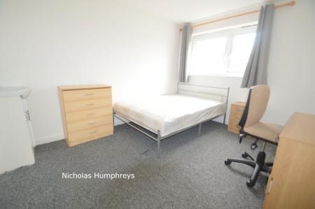 5 bedroom Property to let in Aviation Avenue