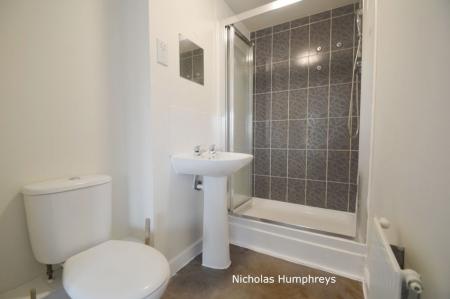 5 bedroom Property to let in Aviation Avenue