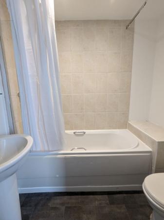 5 bedroom Property to let in Dragon Road