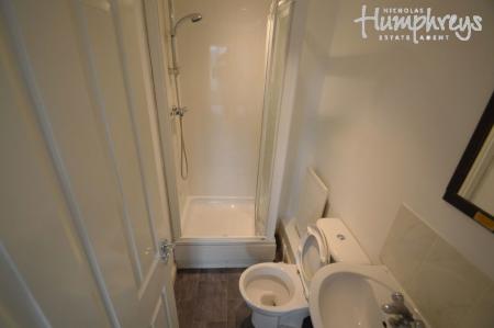 5 bedroom Property to let in Dragon Road