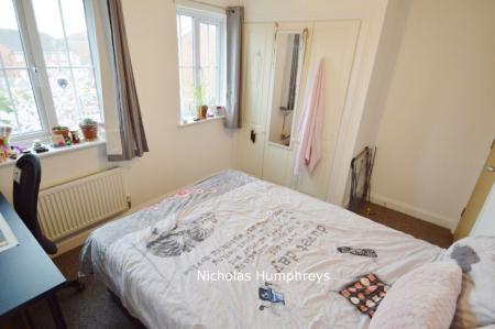 5 bedroom Property to let in Dragon Road