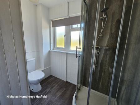 4 bedroom Property to let in Indells