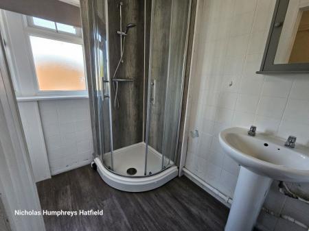 4 bedroom Property to let in Indells