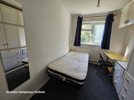 4 bedroom Property to let in Indells