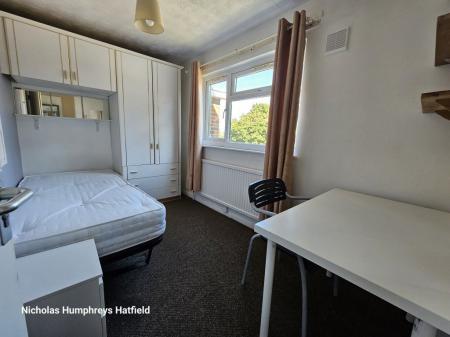 4 bedroom Property to let in Indells