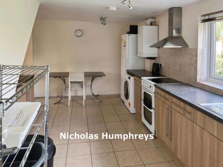 4 bedroom Property to let in Ryecroft