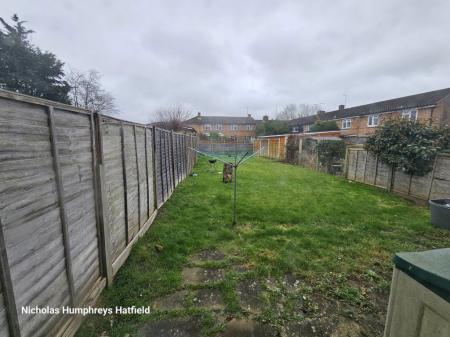 4 bedroom Property to let in Bishops Rise