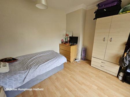 4 bedroom Property to let in Bishops Rise