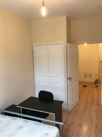 2 bedroom Property to let in The Town centre