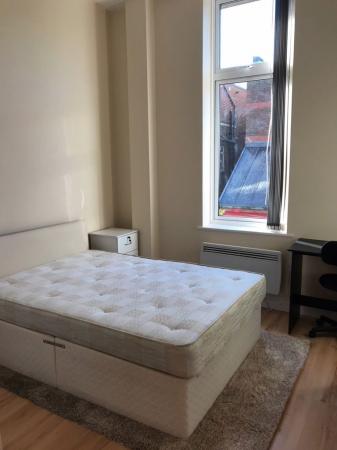 2 bedroom Property to let in The Town centre