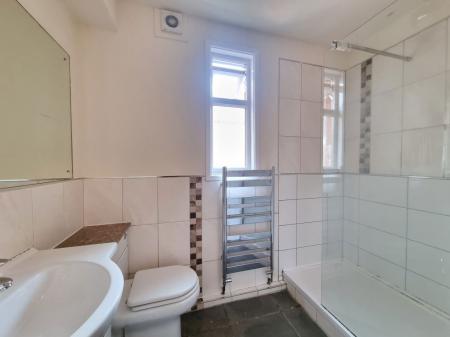 4 bedroom Property to let in Lytton Road, Leicester