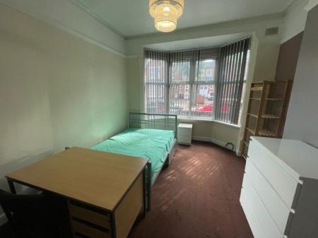 6 bedroom Property to let in Westcotes Drive, Leicester