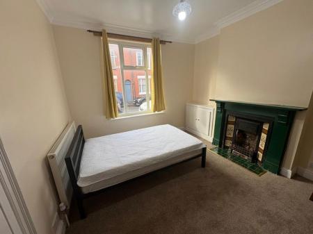 4 bedroom Property to let in Lytton Road, Leicester