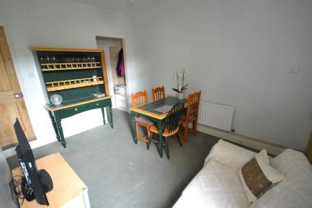 4 bedroom Property to let in Bulwer Road, Leicester