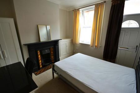 4 bedroom Property to let in Bulwer Road, Leicester