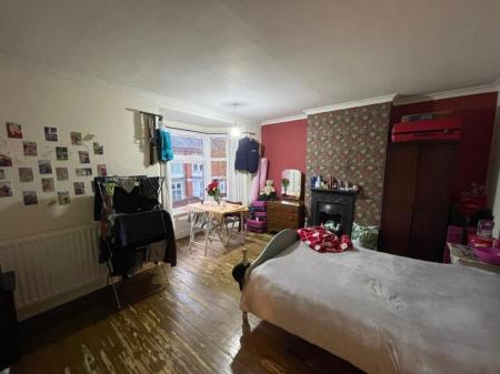 3 bedroom Property to let in Barclay Street, Leicester