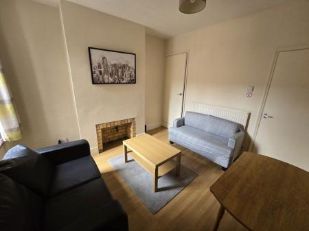 3 bedroom Property to let in Edward Road, Leicester